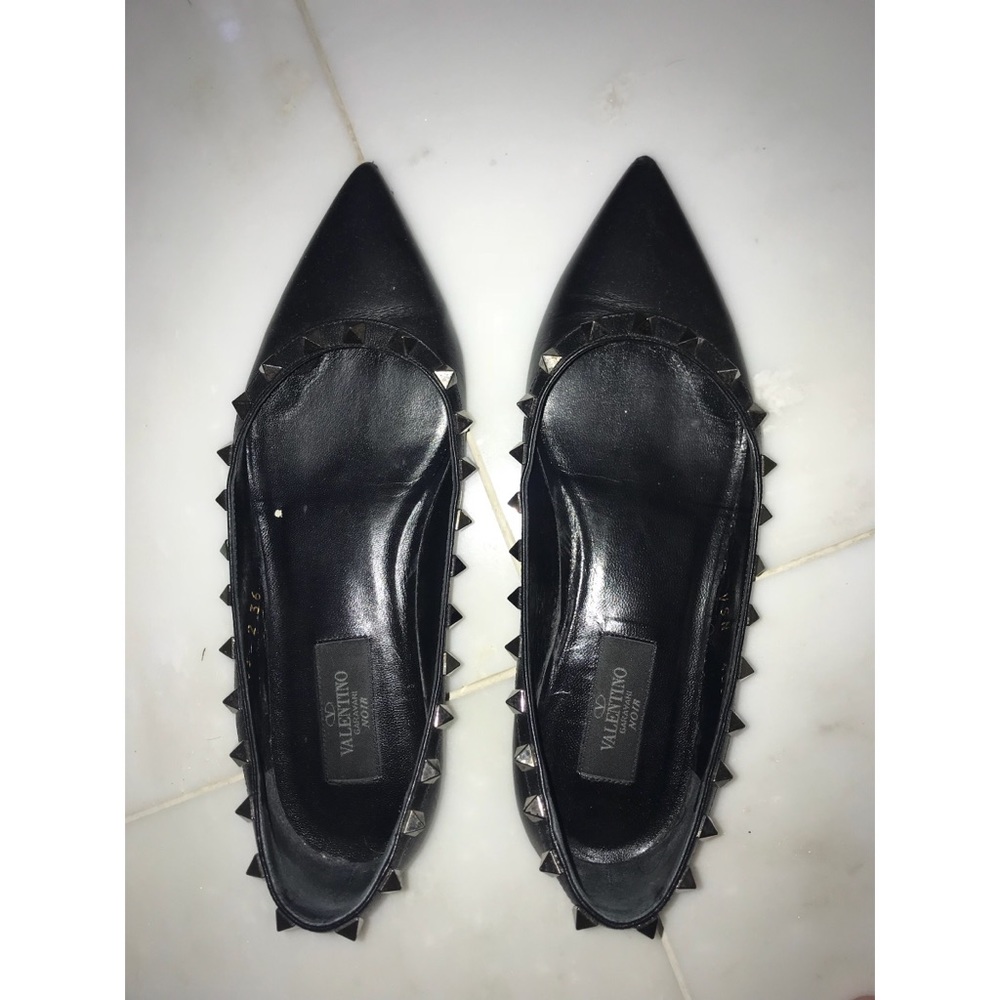 Valentino Garavani Rockstud Noir Ballerina Flat 6